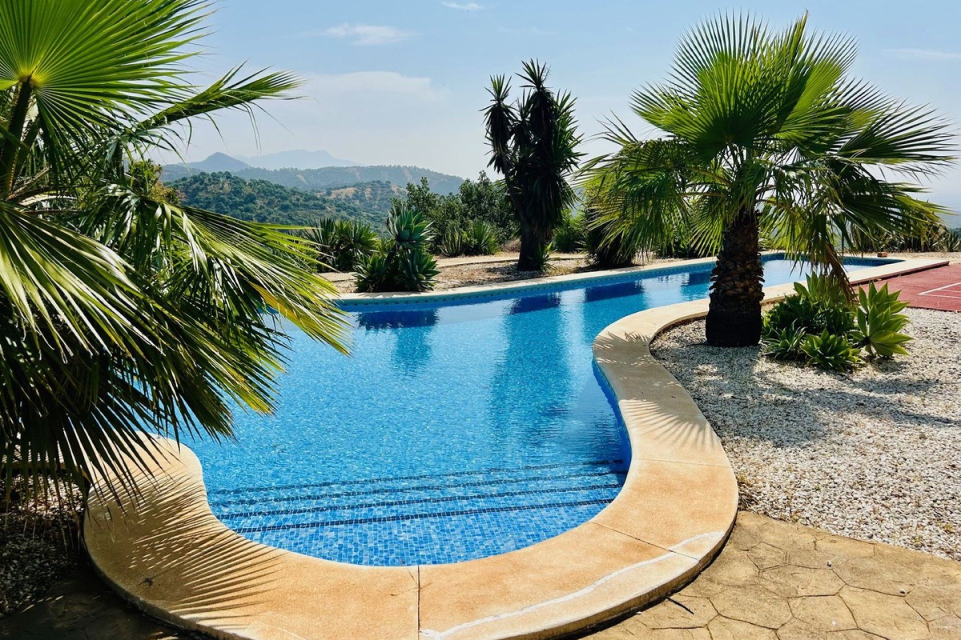 Resale - Villa - Еstepona - Costa del Sol