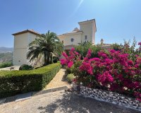 Resale - Villa - Еstepona - Costa del Sol