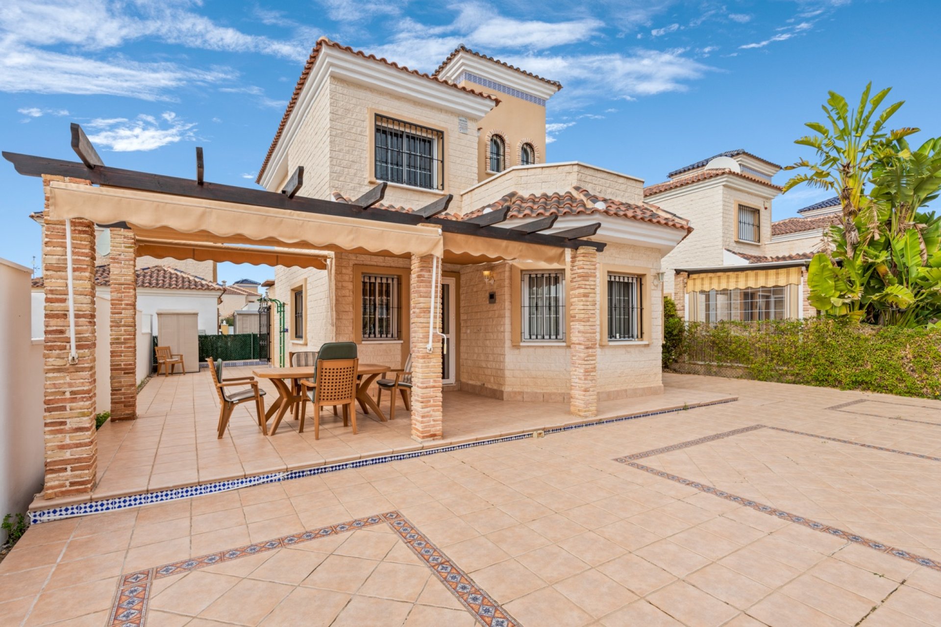 Resale - Villa - Guardamar del Segura