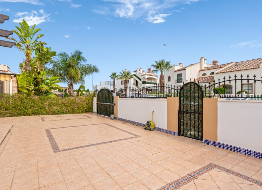 Resale - Villa - Guardamar del Segura