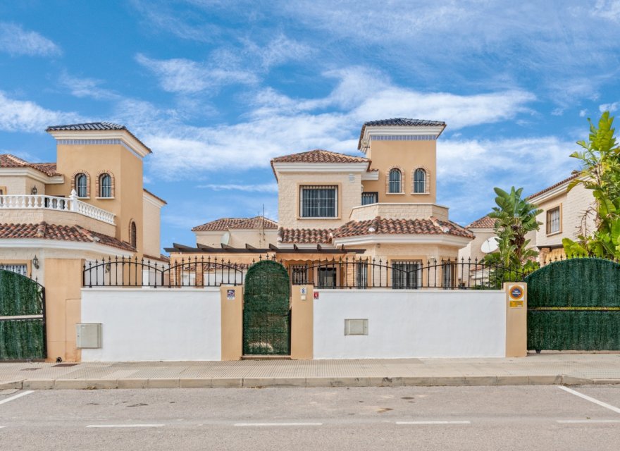 Resale - Villa - Guardamar del Segura