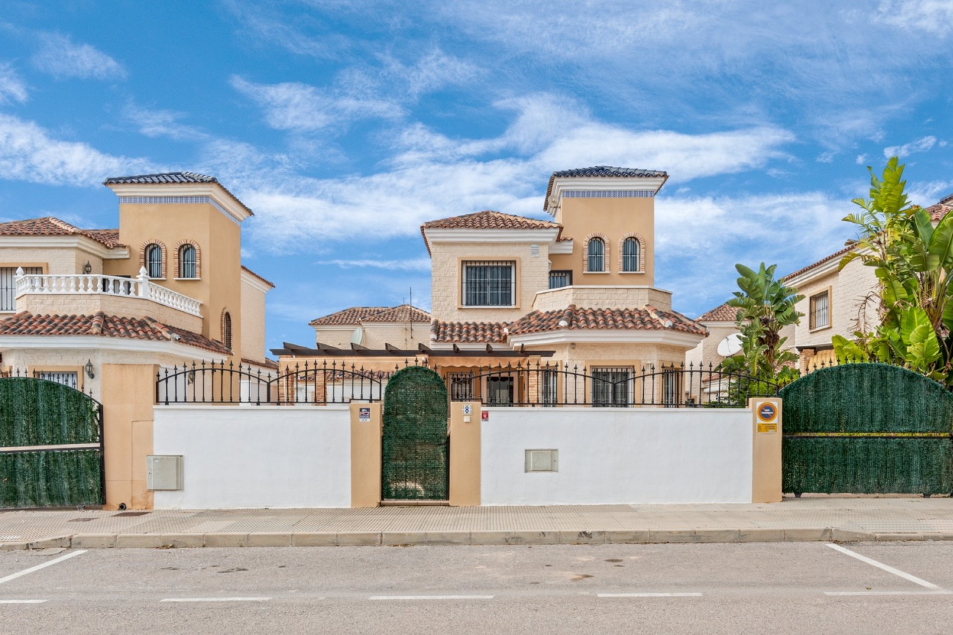 Resale - Villa - Guardamar del Segura