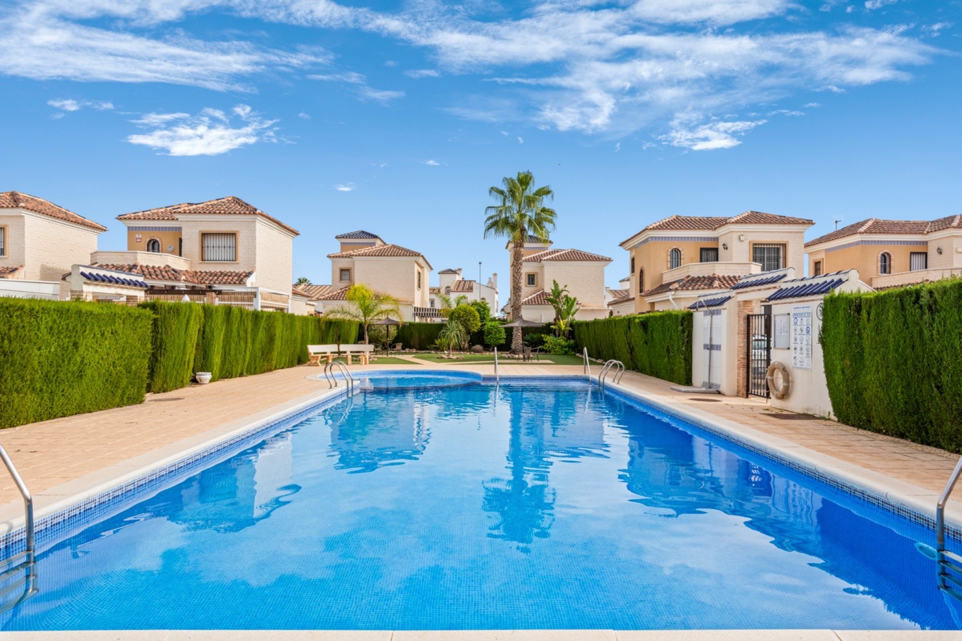 Resale - Villa - Guardamar del Segura