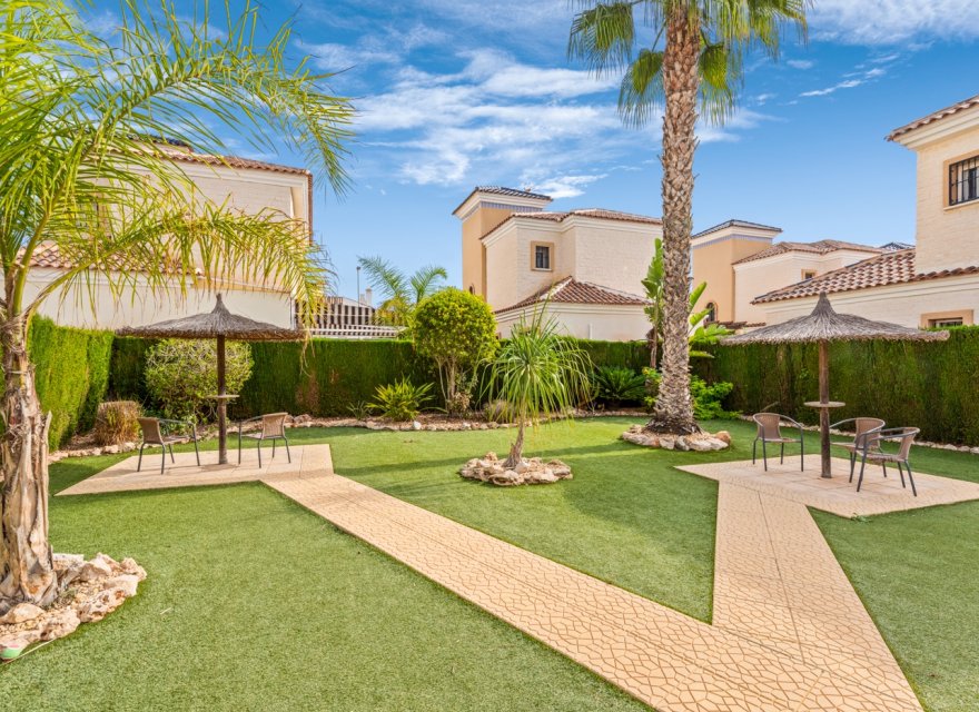 Resale - Villa - Guardamar del Segura