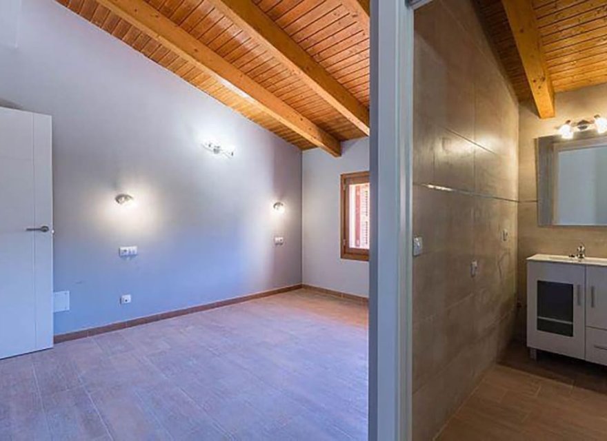 Resale - Villa - Inca