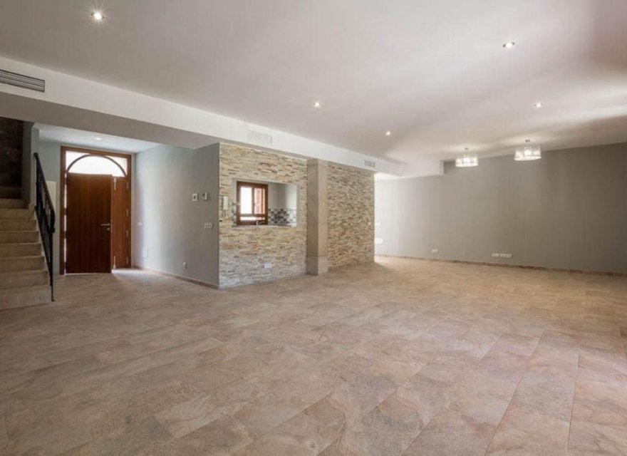 Resale - Villa - Inca