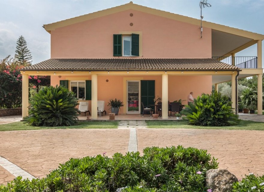Resale - Villa - Inca