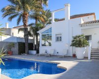 Resale - Villa - La Marina - La Marina / El Pinet