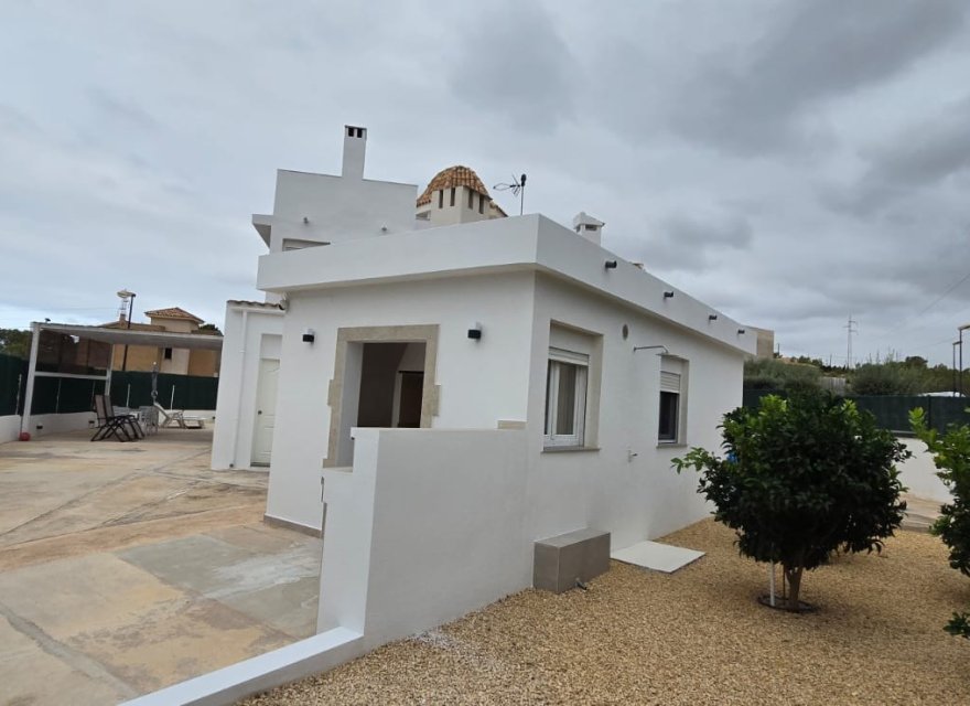 Resale - Villa - La Nucía - Convent De Les Montjes