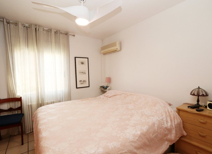 Resale - Villa - La Nucía - Costa Blanca