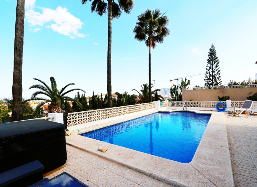 Resale - Villa - La Nucía - Costa Blanca