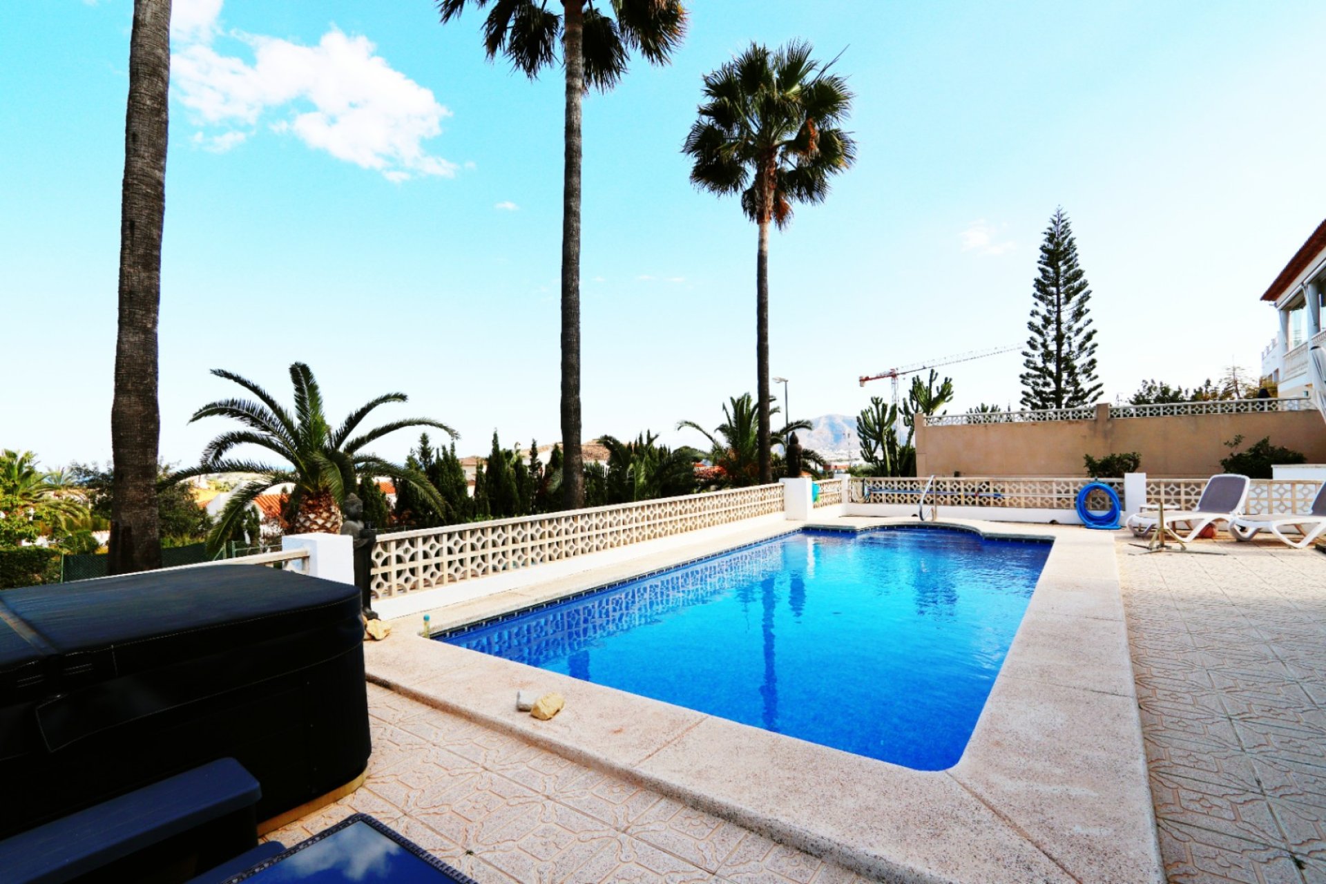Resale - Villa - La Nucía - Costa Blanca