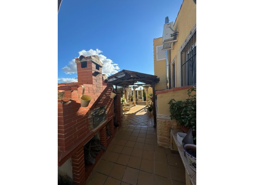 Resale - Villa - La Nucía - Costa Blanca