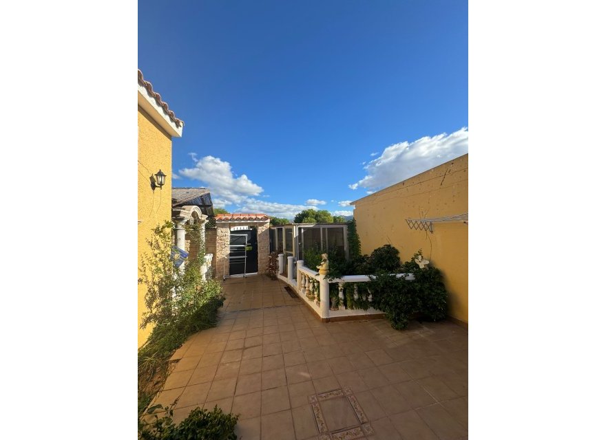 Resale - Villa - La Nucía - Costa Blanca