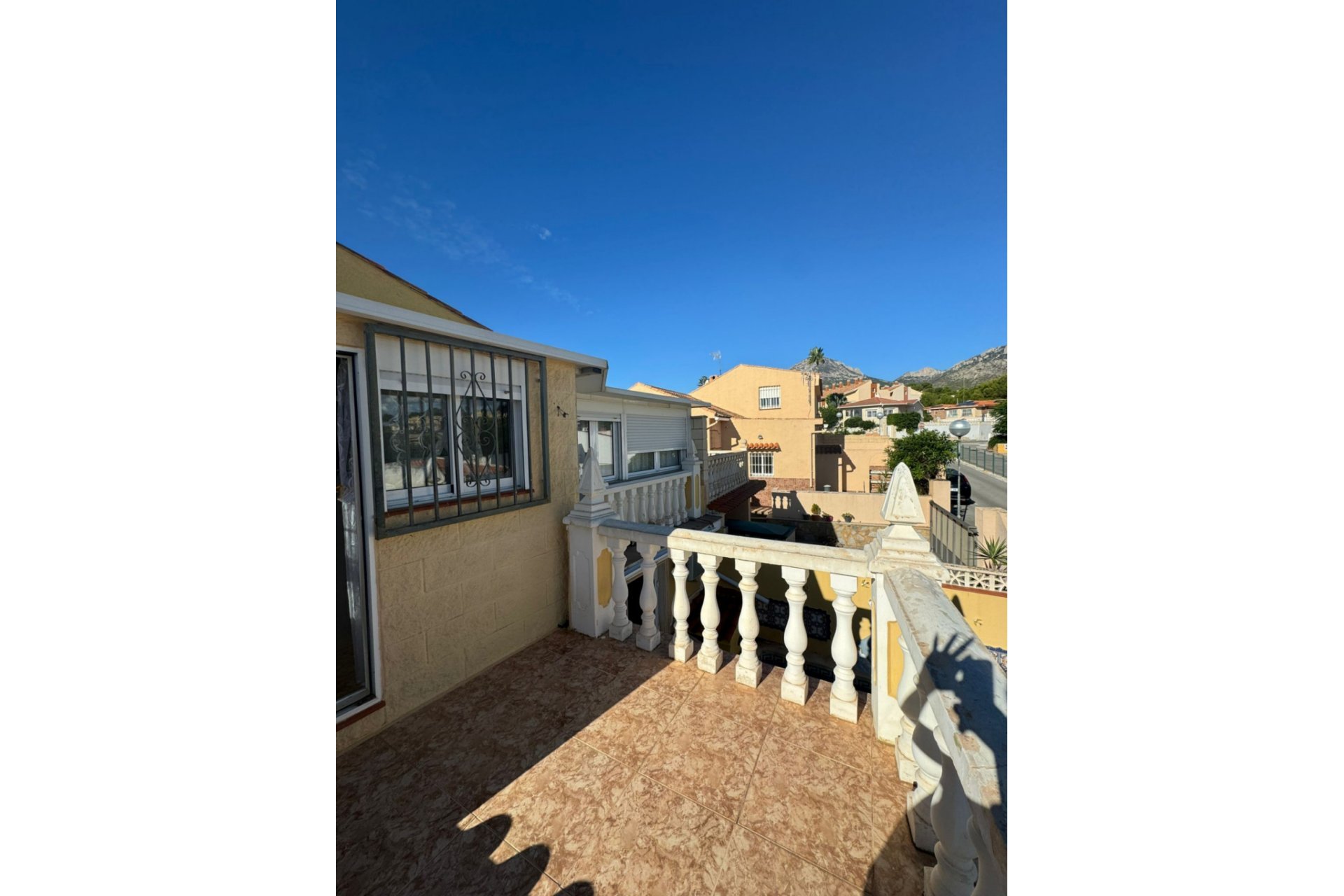 Resale - Villa - La Nucía - Costa Blanca