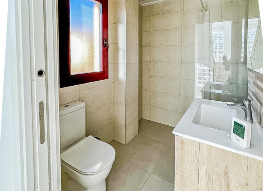 Resale - Villa - La Nucía - Montebello