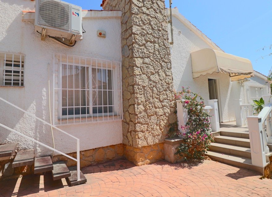 Resale - Villa - La Nucía - Pinar De Garaita