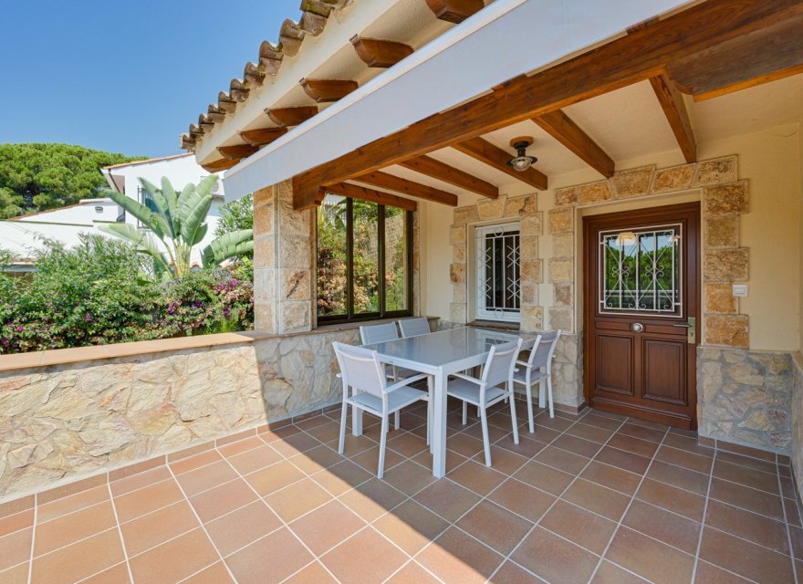 Resale - Villa - Lloret de Mar