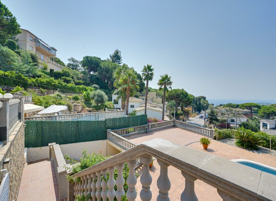 Resale - Villa - Lloret de Mar