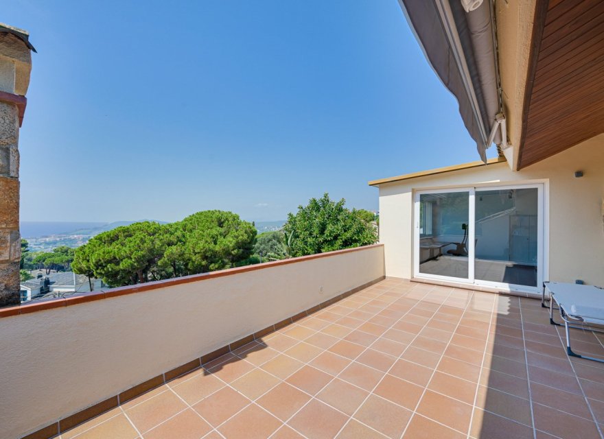 Resale - Villa - Lloret de Mar