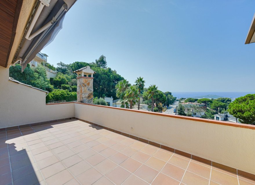 Resale - Villa - Lloret de Mar
