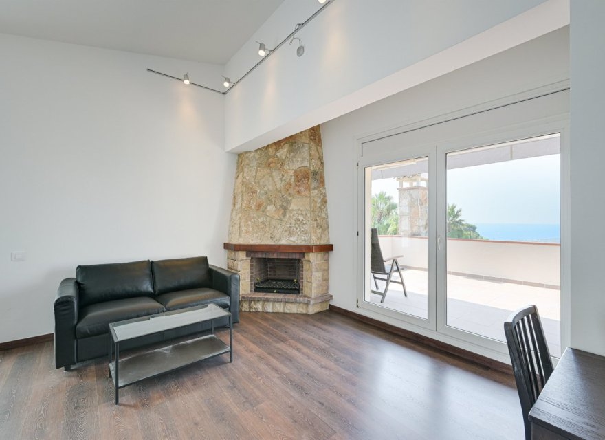 Resale - Villa - Lloret de Mar