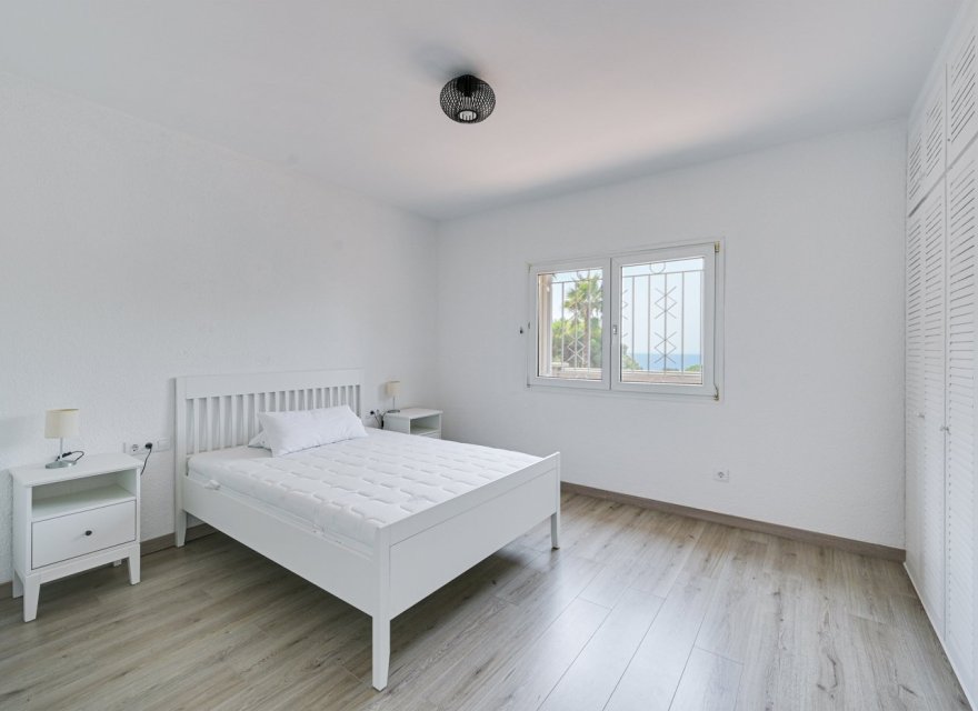 Resale - Villa - Lloret de Mar