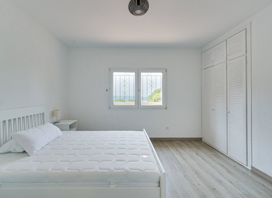 Resale - Villa - Lloret de Mar