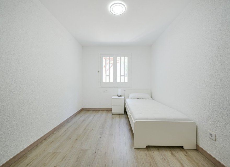 Resale - Villa - Lloret de Mar