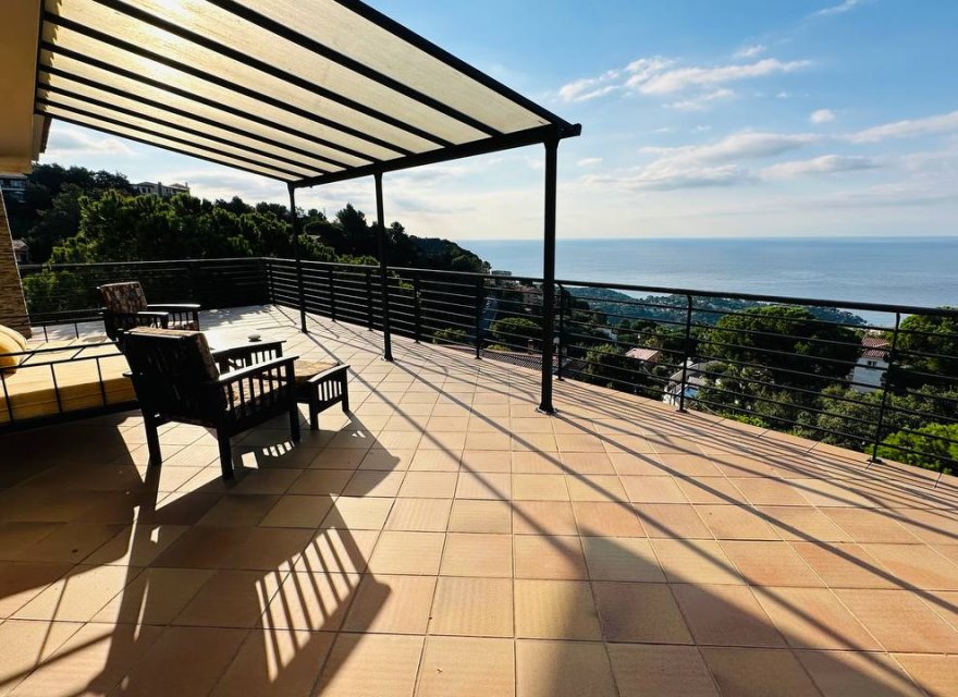 Resale - Villa - Lloret de Mar
