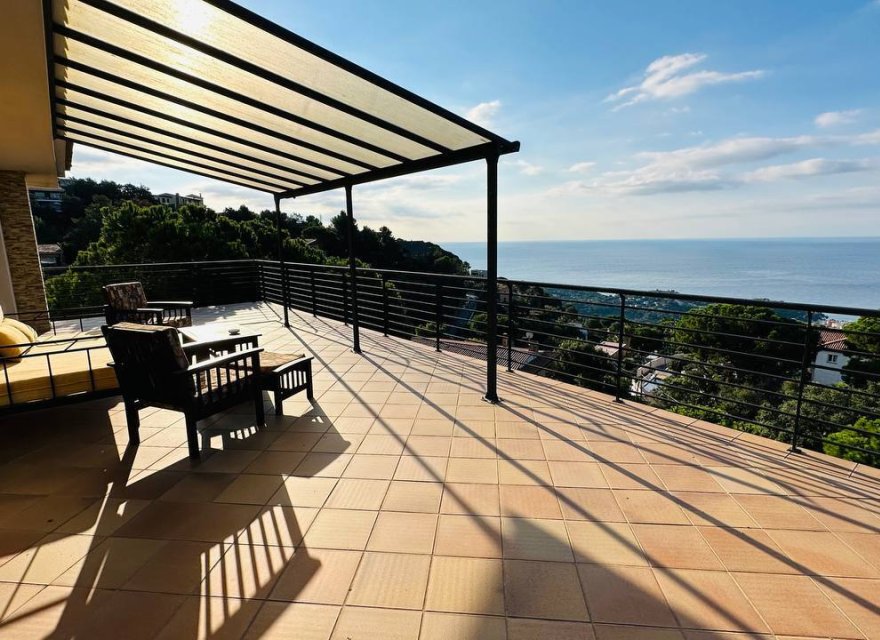 Resale - Villa - Lloret de Mar