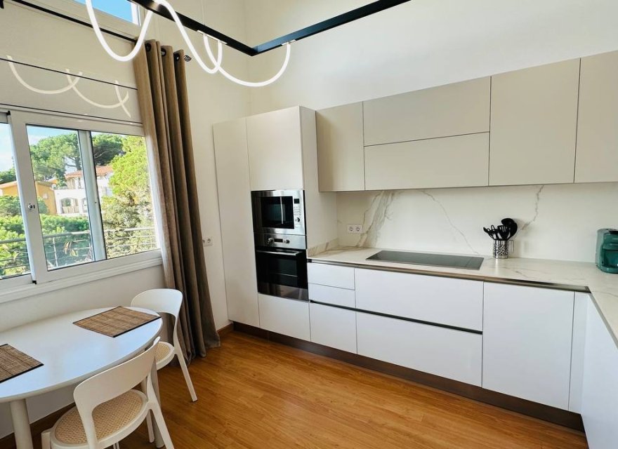 Resale - Villa - Lloret de Mar