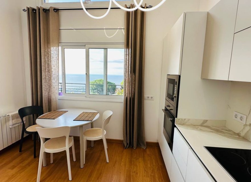 Resale - Villa - Lloret de Mar