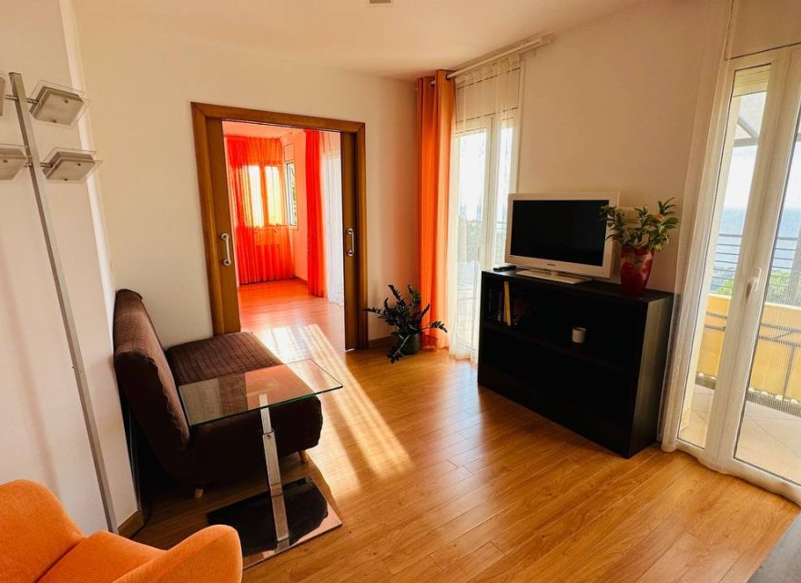 Resale - Villa - Lloret de Mar