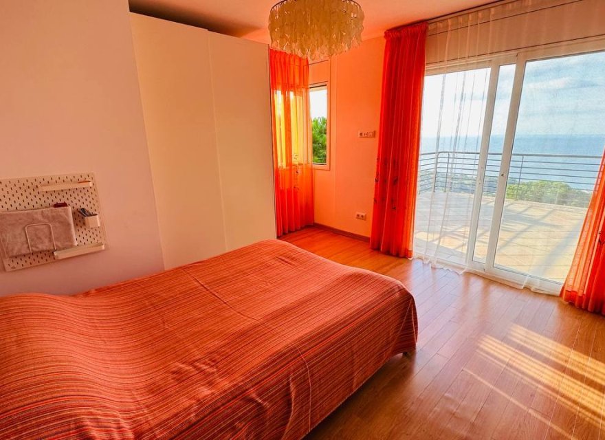 Resale - Villa - Lloret de Mar