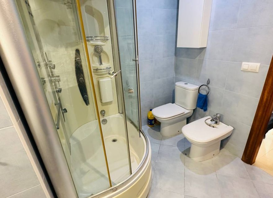 Resale - Villa - Lloret de Mar