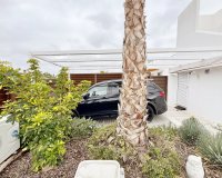 Resale - Villa - Los Montesinos - La Herrada