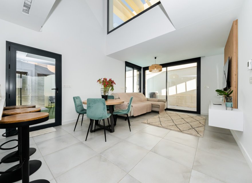 Resale - Villa - Los Montesinos