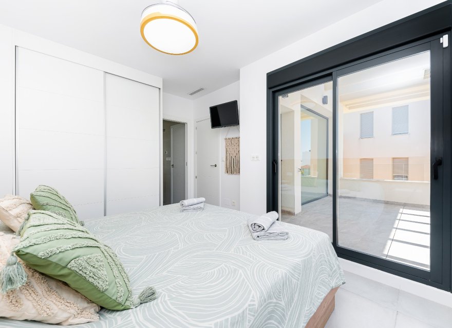 Resale - Villa - Los Montesinos