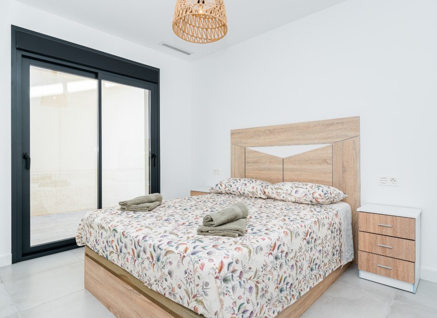 Resale - Villa - Los Montesinos