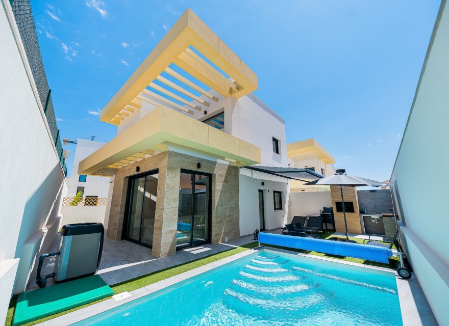 Resale - Villa - Los Montesinos