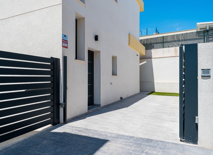 Resale - Villa - Los Montesinos