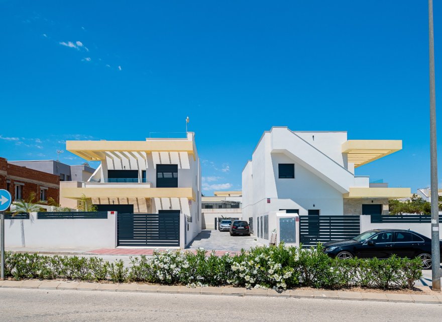 Resale - Villa - Los Montesinos