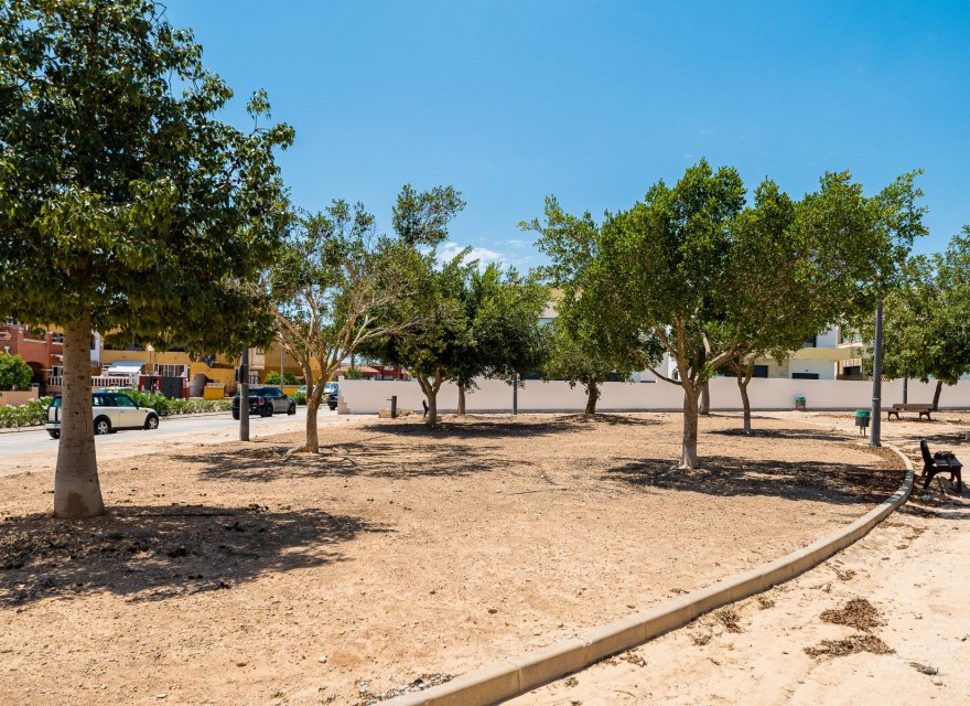 Resale - Villa - Los Montesinos