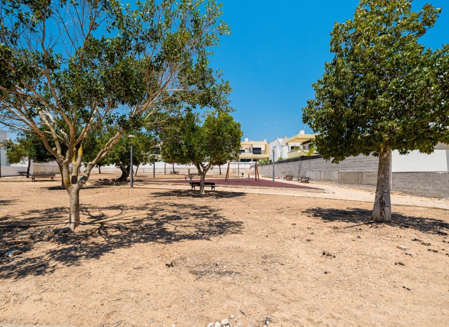 Resale - Villa - Los Montesinos