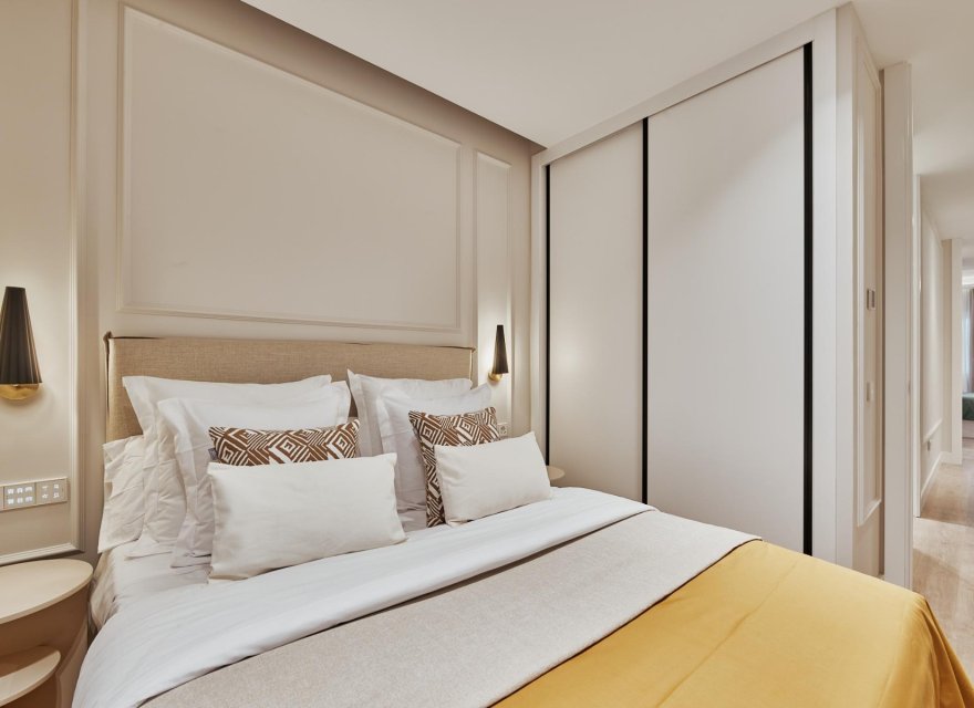 Resale - Villa - Madrid