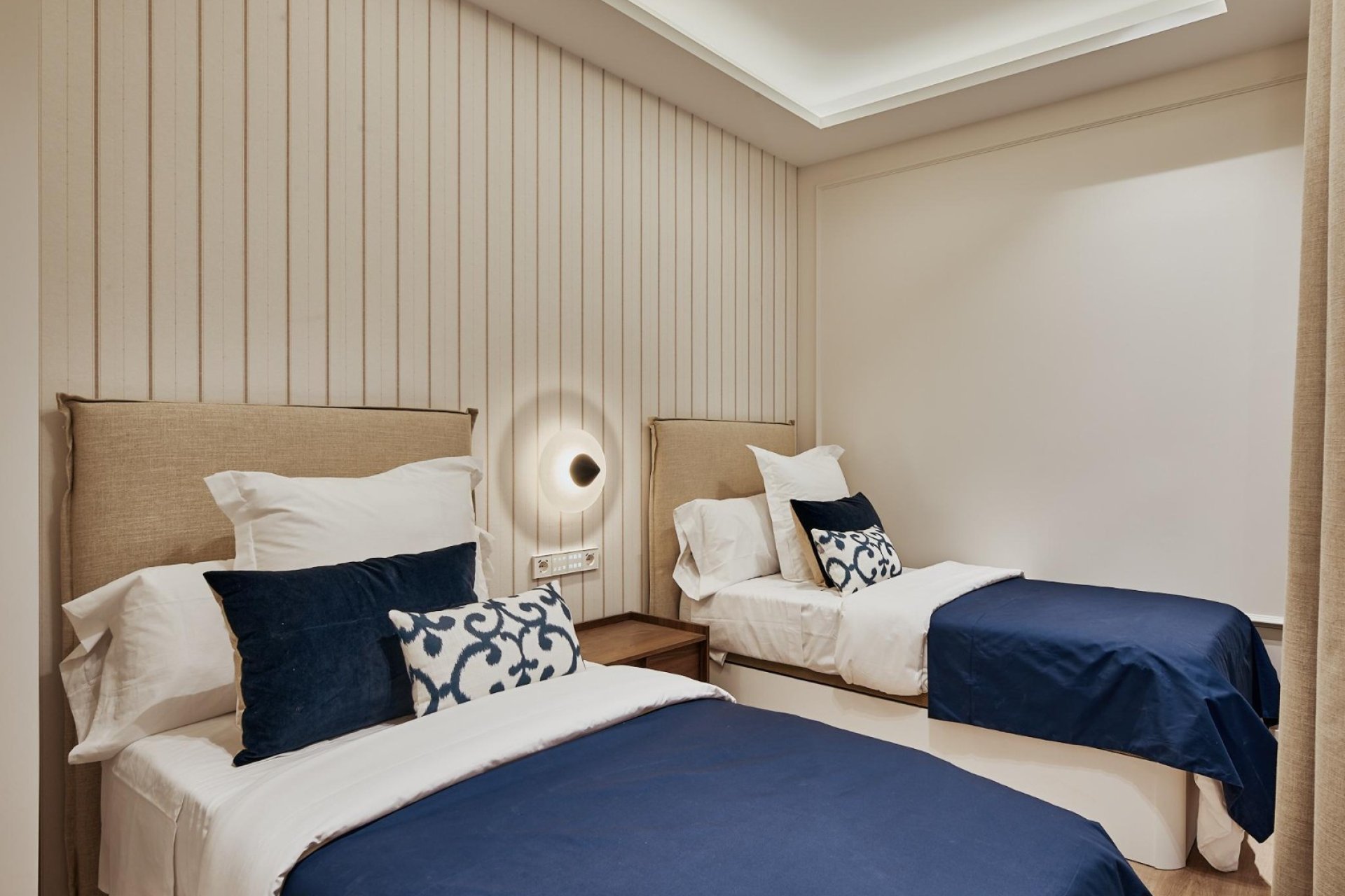 Resale - Villa - Madrid