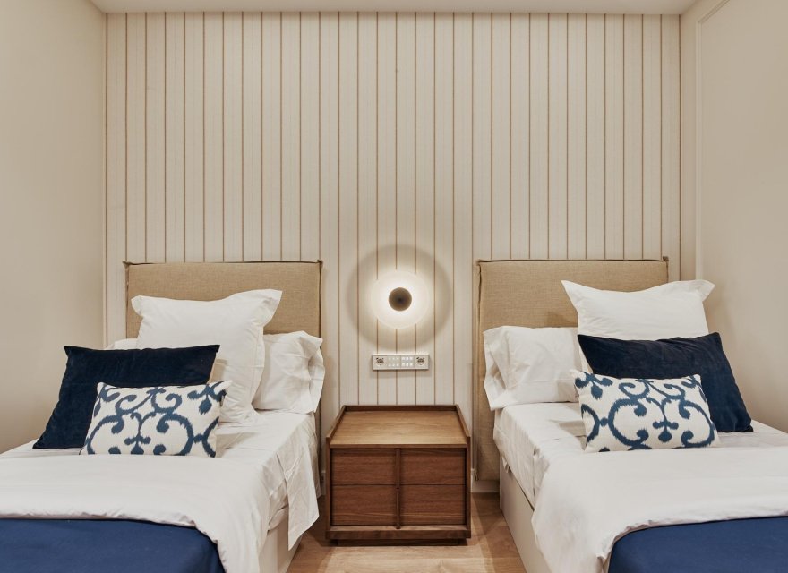 Resale - Villa - Madrid