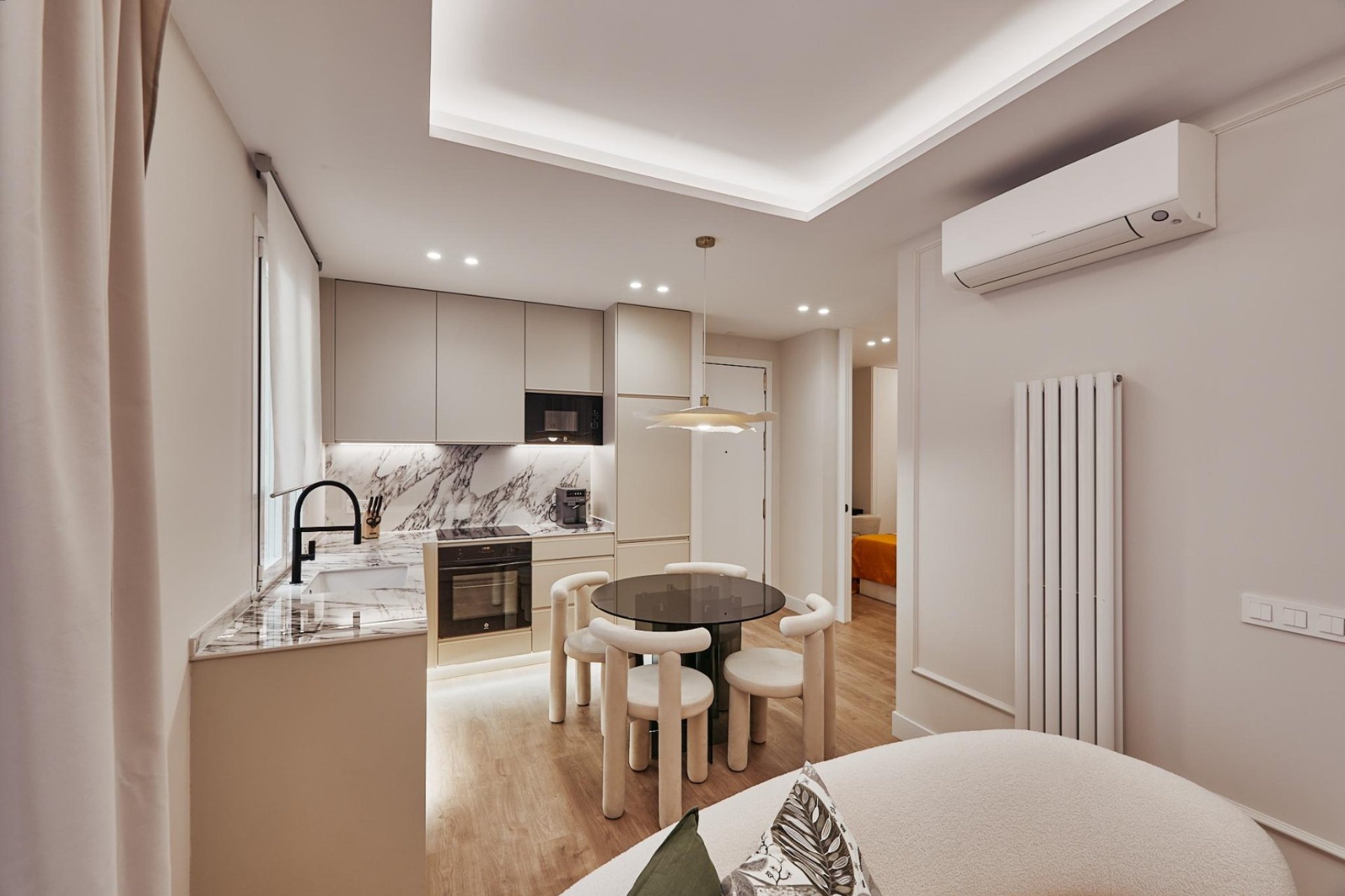 Resale - Villa - Madrid