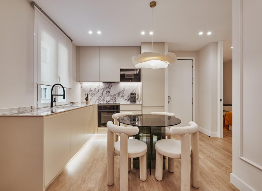 Resale - Villa - Madrid